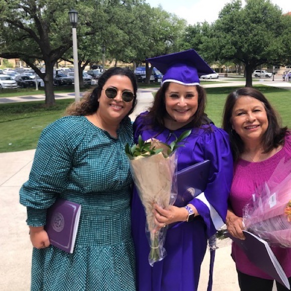 Meet your Posher, Monica - Picture 5 of 5